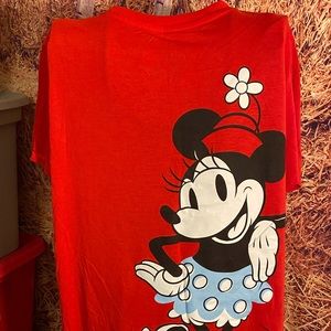 Womens Mickey and Minnie red XL tshirt